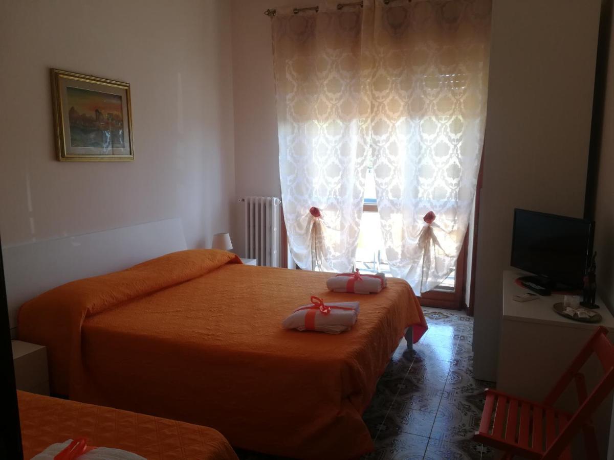 Domus Hera Bed and breakfast
